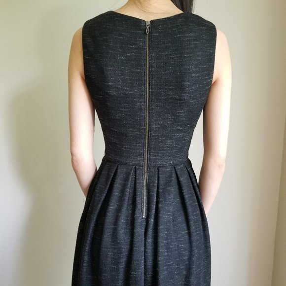 Aritzia Talula Waldorf Sleeveless Pleated Dress - Picture 4 of 5